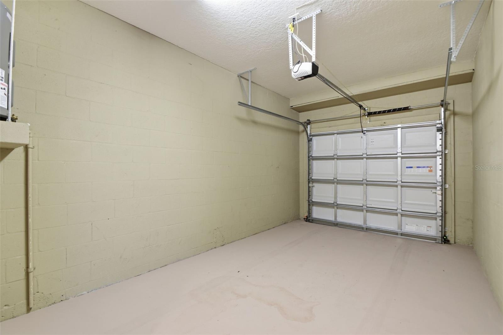 211 S WESTLAND AVE #1 — photo 48