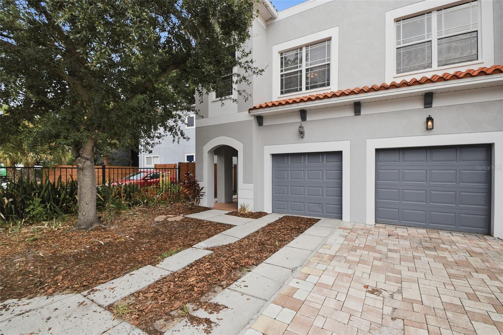 211 S WESTLAND AVE #1 — photo 52