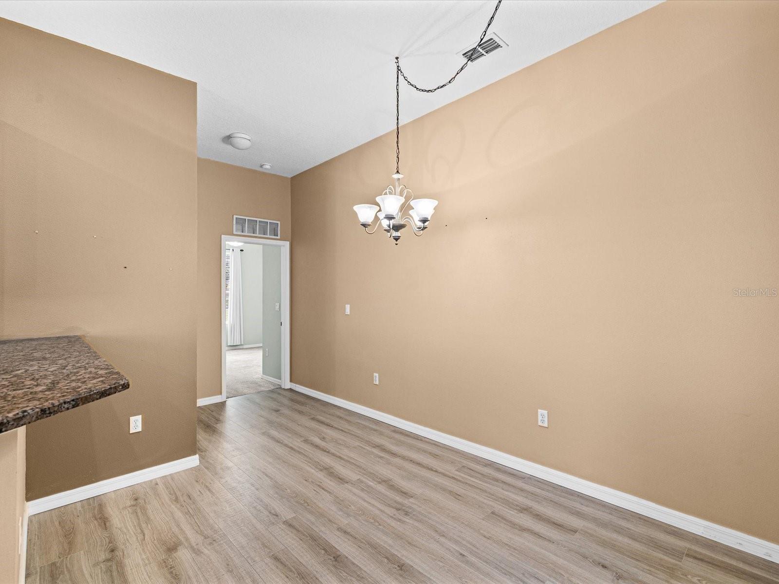 7637 WIMPOLE DR — photo 22