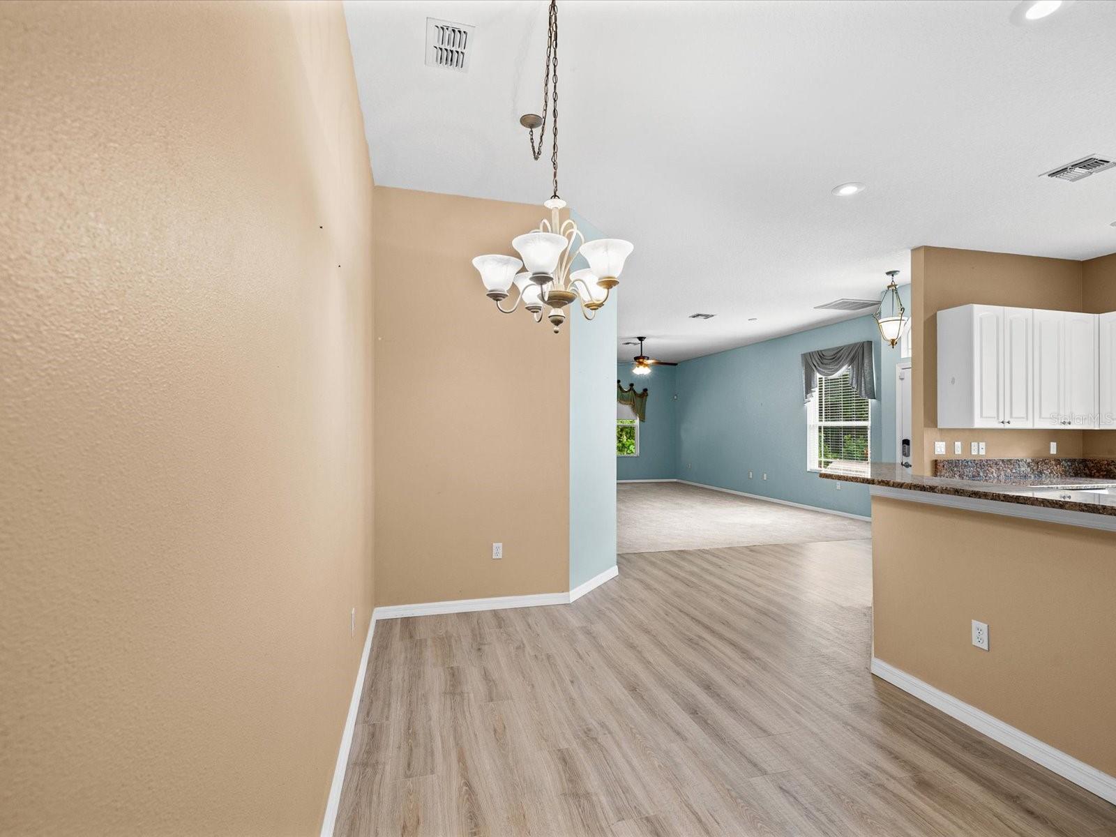 7637 WIMPOLE DR — photo 23