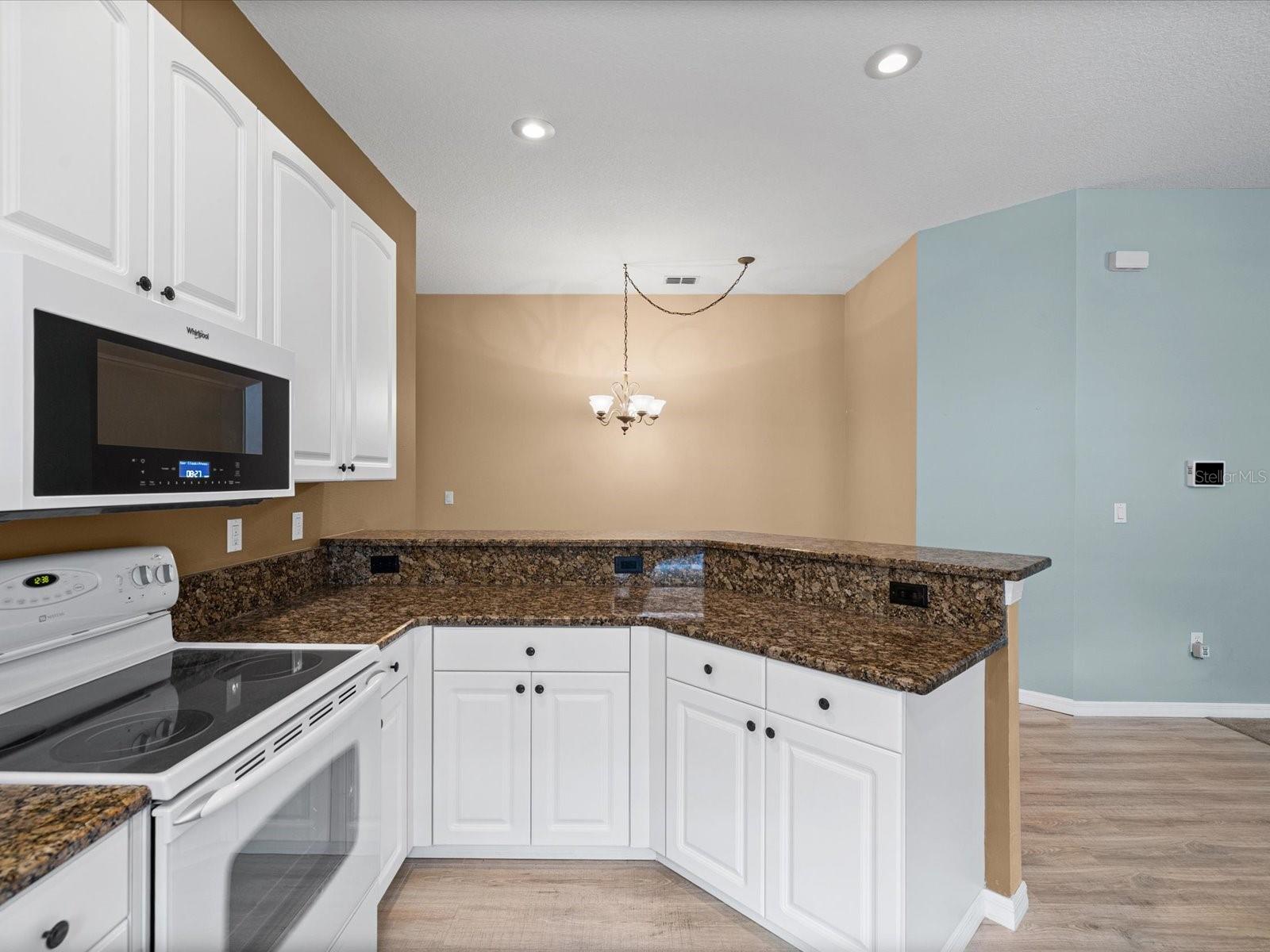 7637 WIMPOLE DR — photo 19
