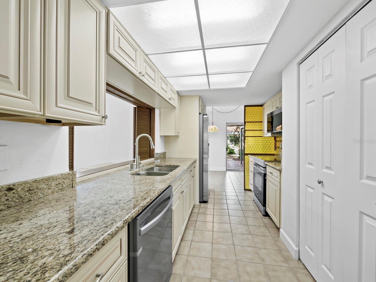5451 SHADOW LAWN DR — photo 41