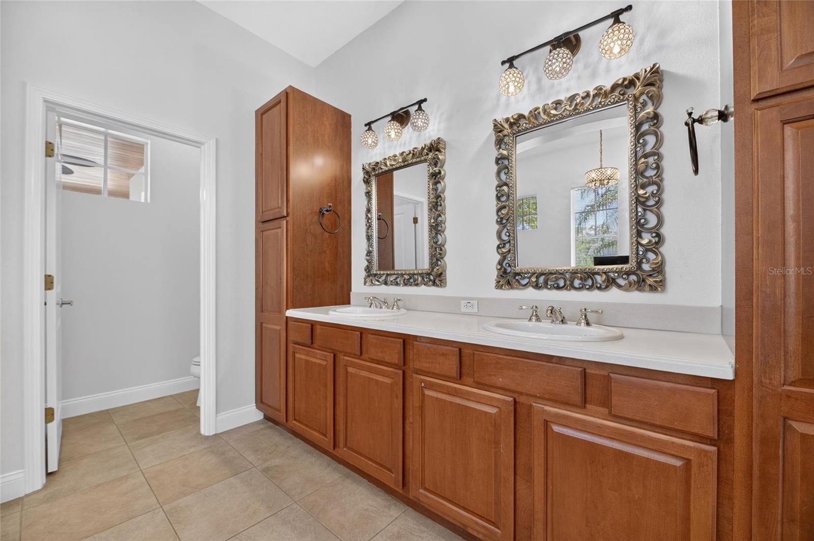 824 ISLEBAY DR — photo 46