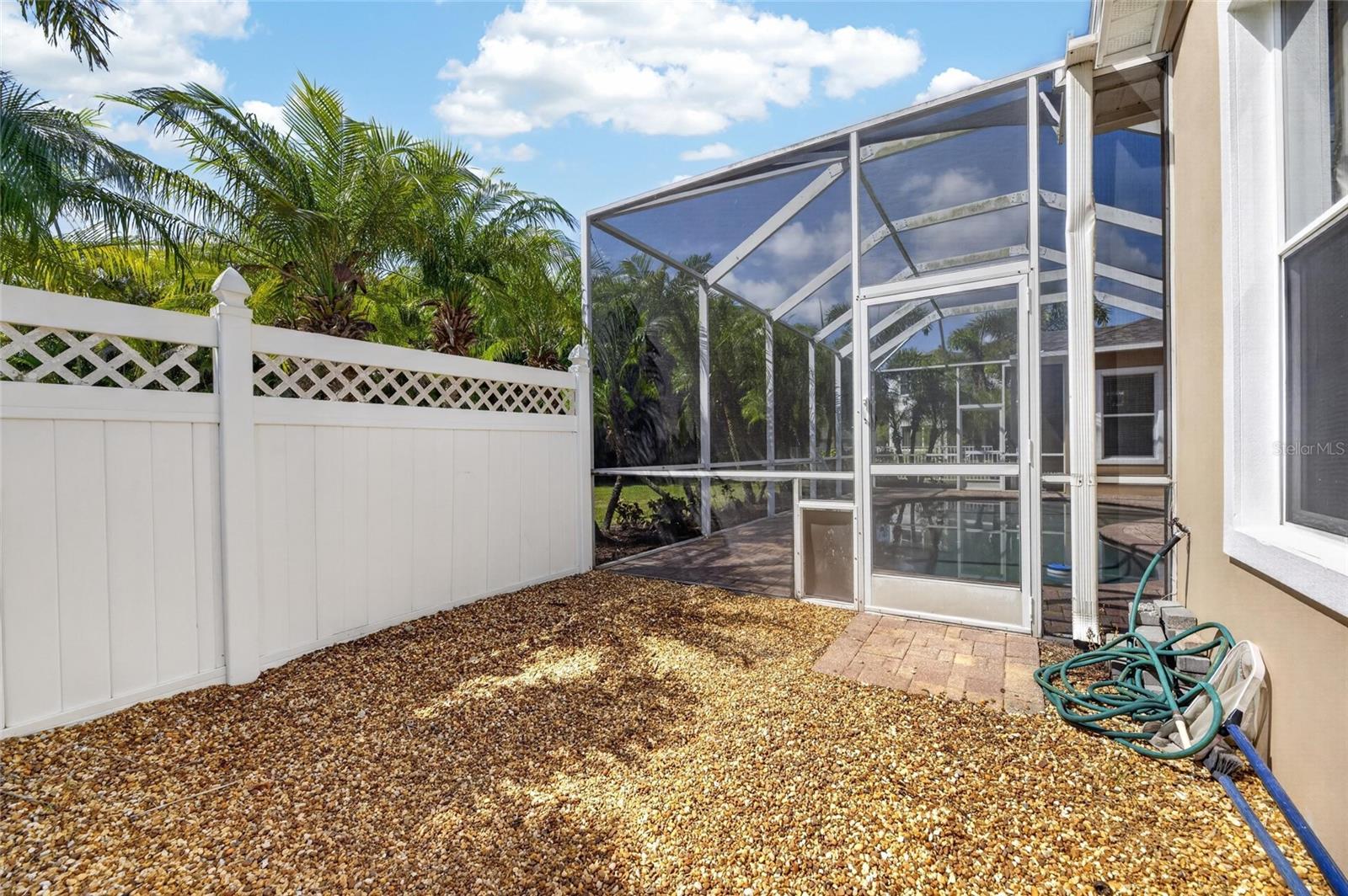 824 ISLEBAY DR — photo 81