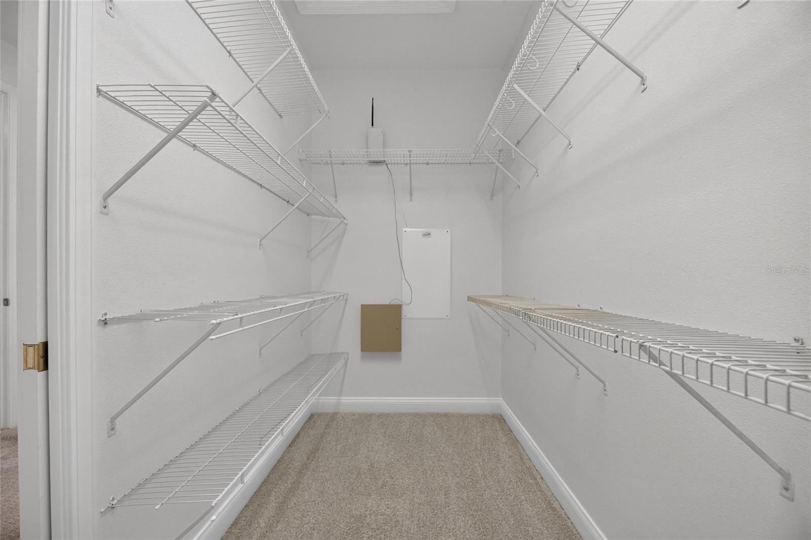 824 ISLEBAY DR — photo 44