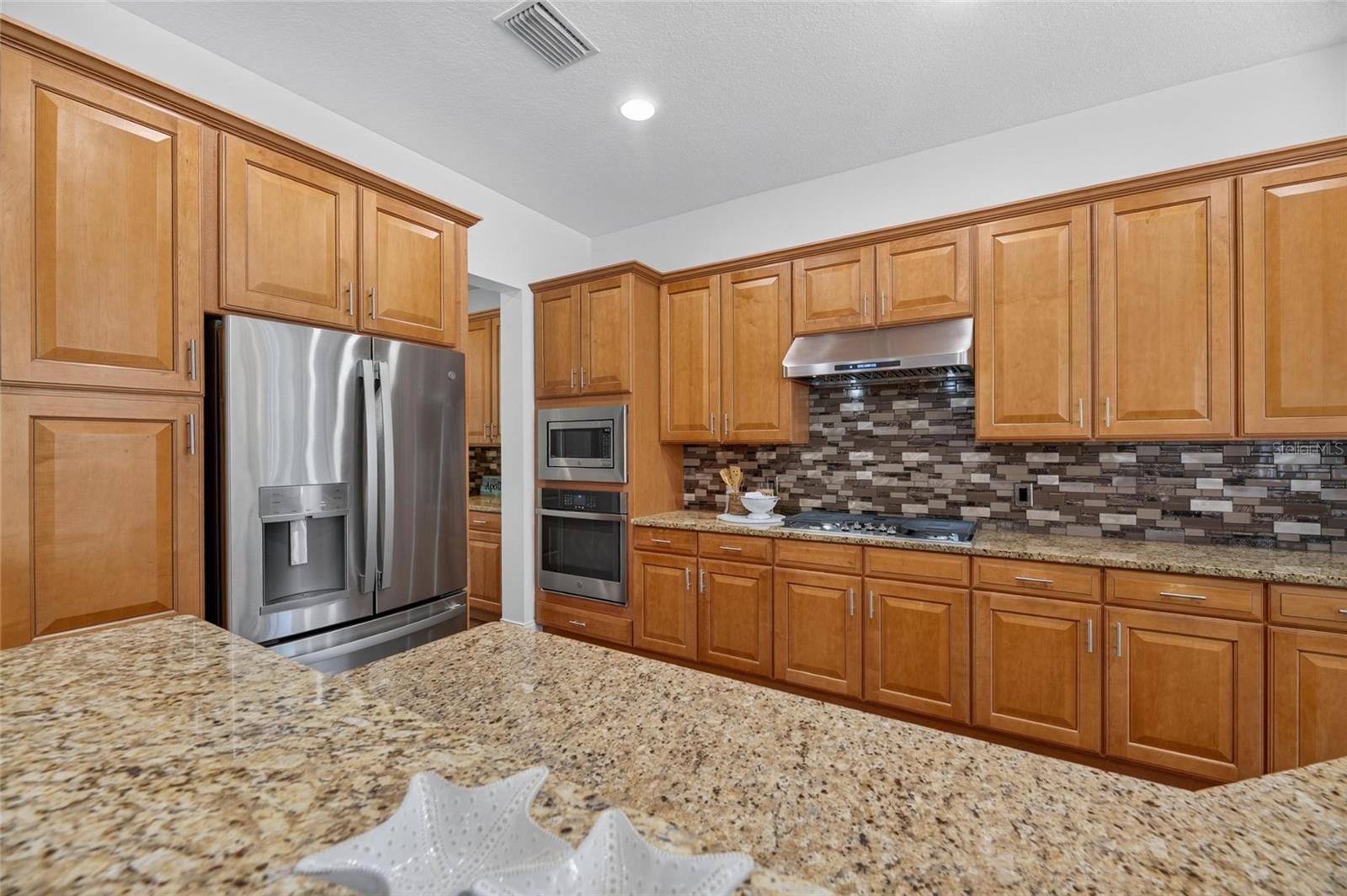 824 ISLEBAY DR — photo 34