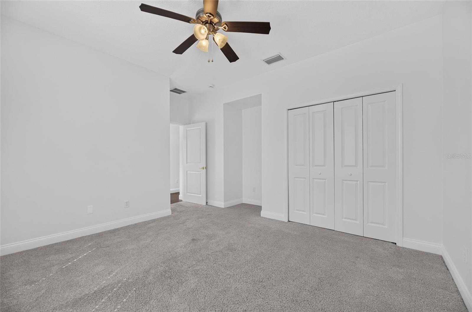 824 ISLEBAY DR — photo 40