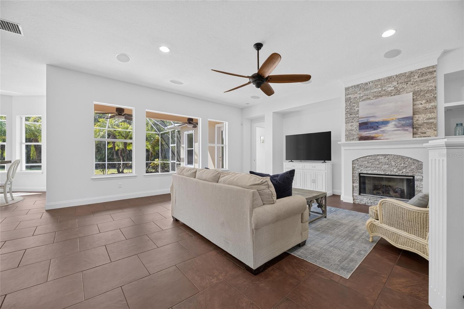 824 ISLEBAY DR — photo 22
