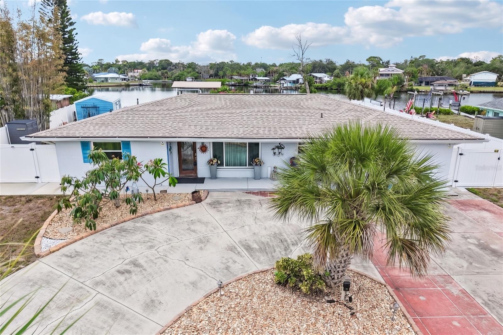 806 BLUE HERON BLVD — photo 2