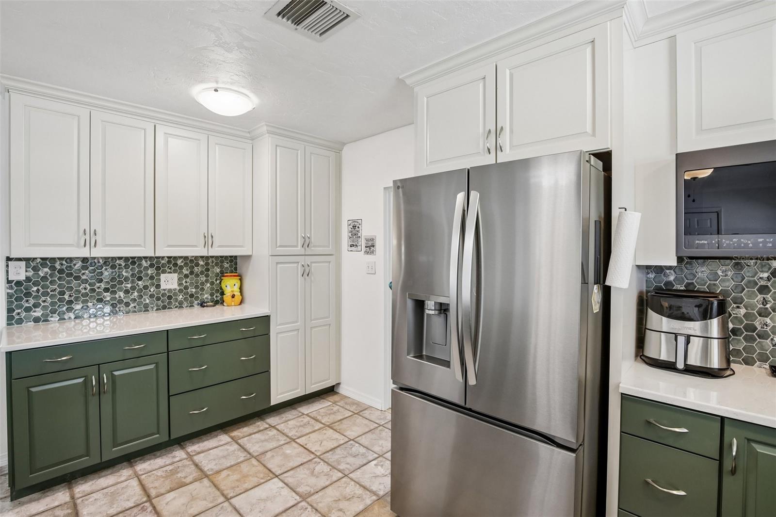 806 BLUE HERON BLVD — photo 9