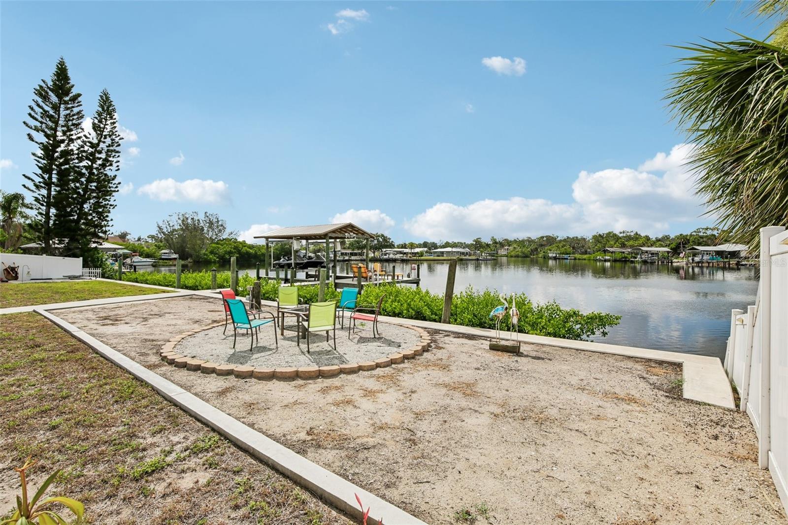 806 BLUE HERON BLVD — photo 26