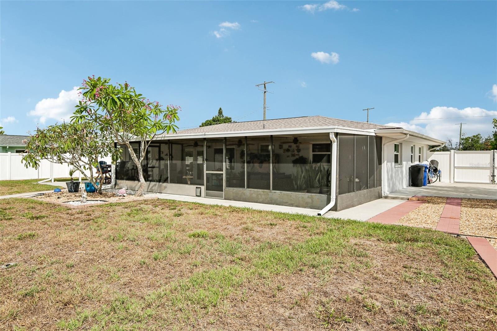 806 BLUE HERON BLVD — photo 21