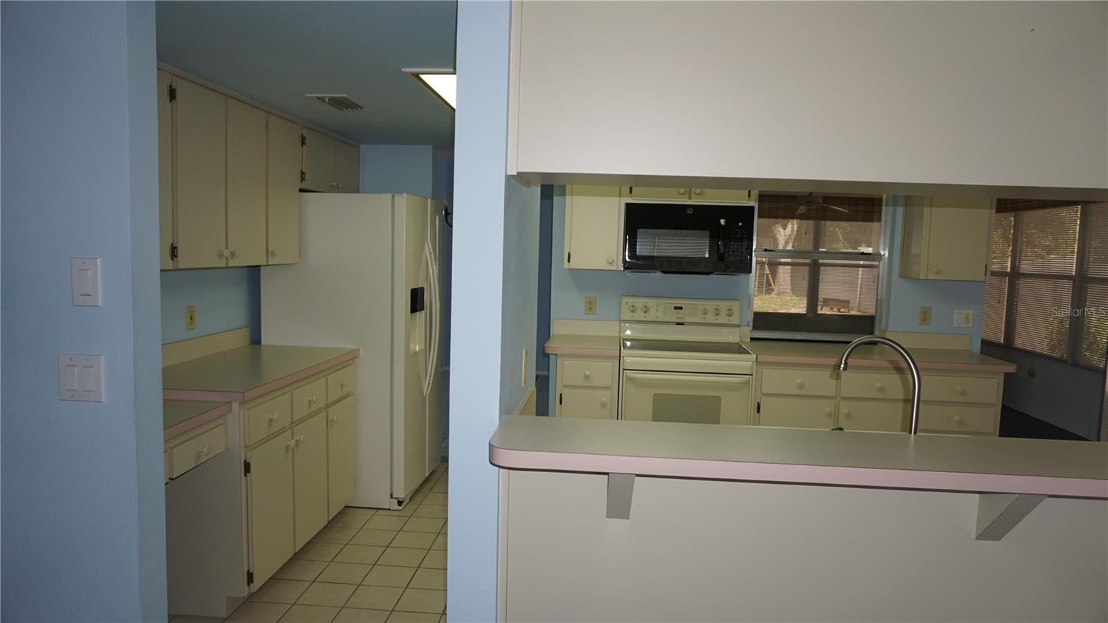 10512 TAPESTRY DR — photo 9