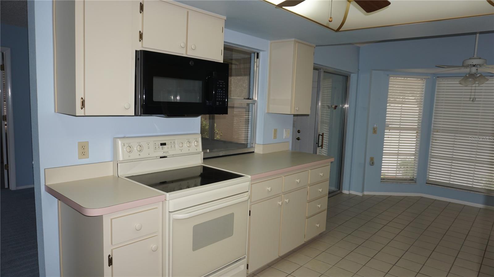 10512 TAPESTRY DR — photo 2