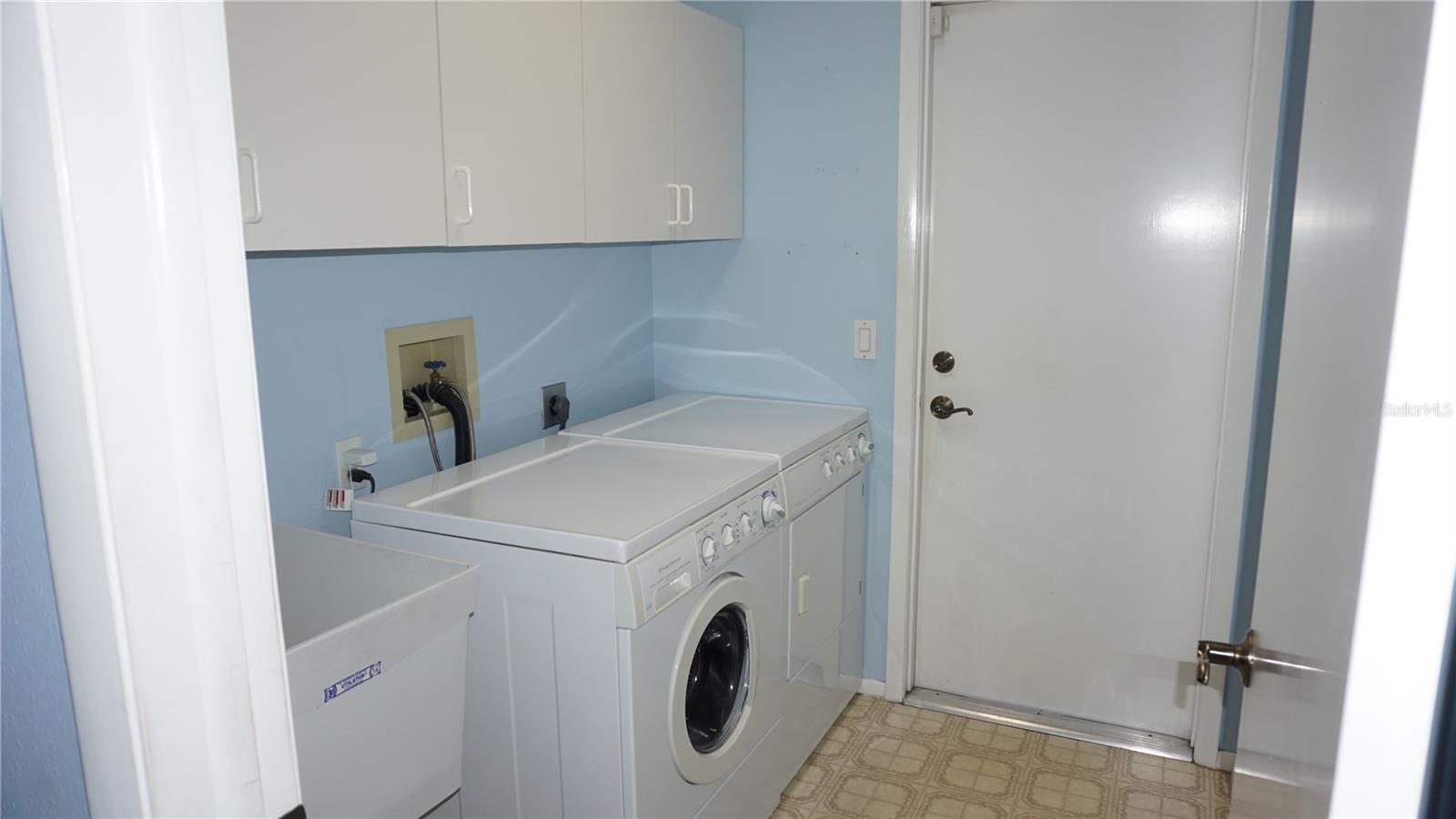 10512 TAPESTRY DR — photo 30