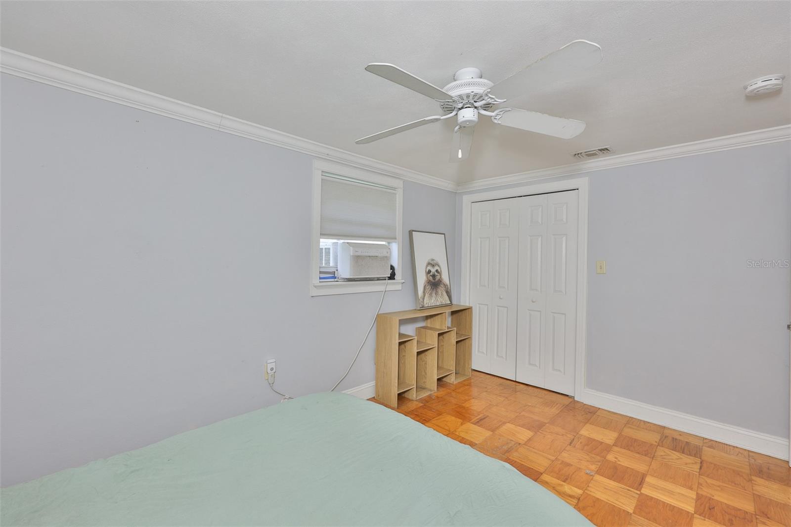 401 OVERLAND DR — photo 22