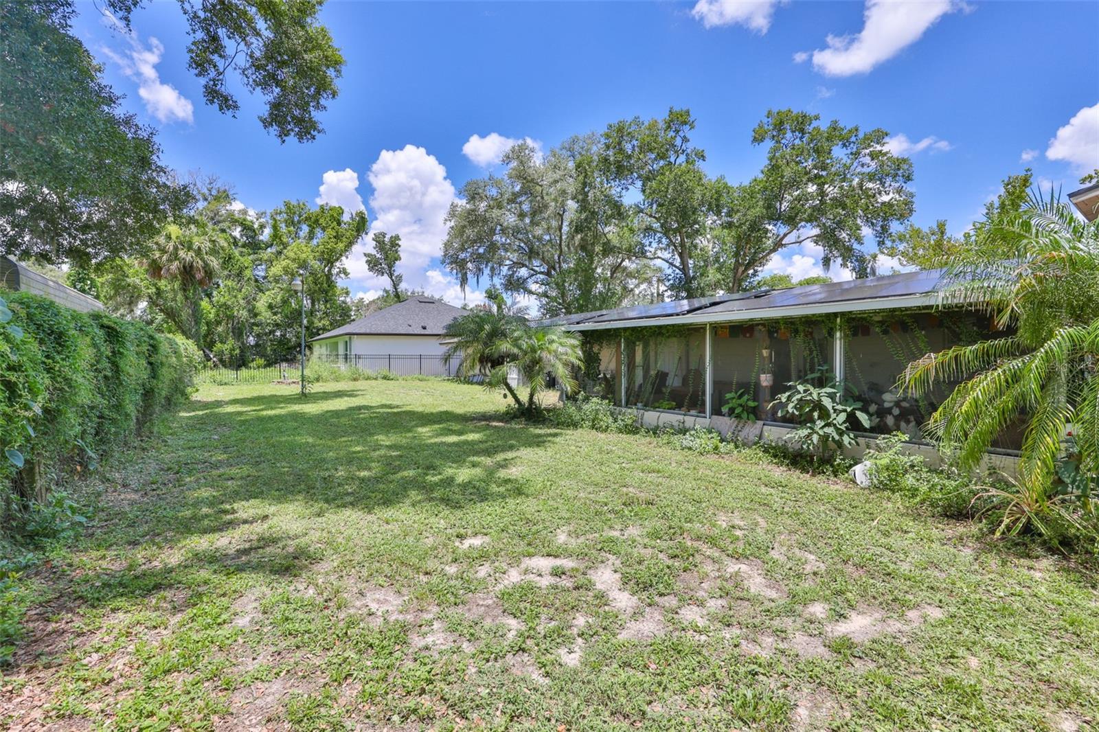401 OVERLAND DR — photo 35