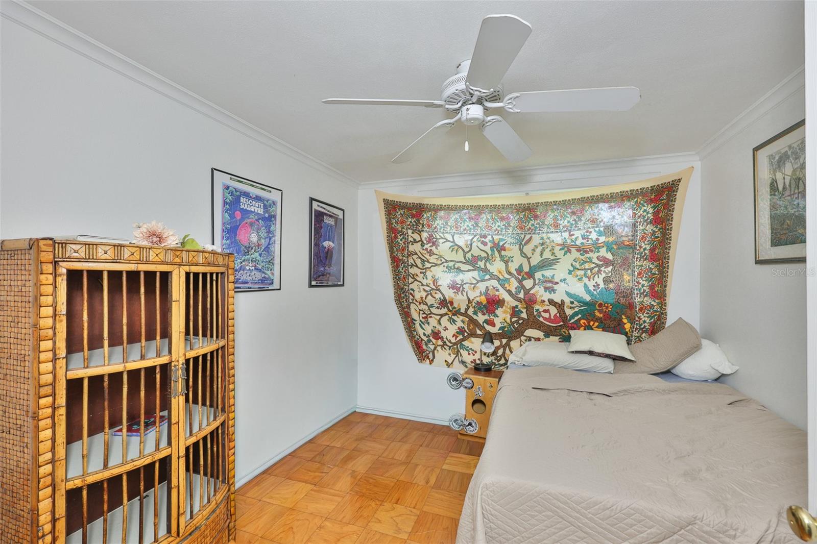 401 OVERLAND DR — photo 18