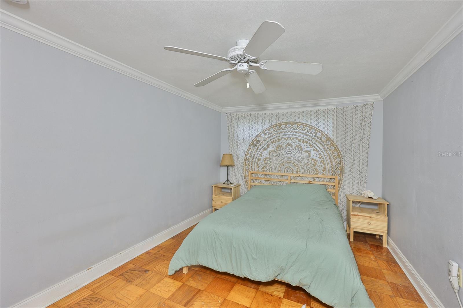 401 OVERLAND DR — photo 21