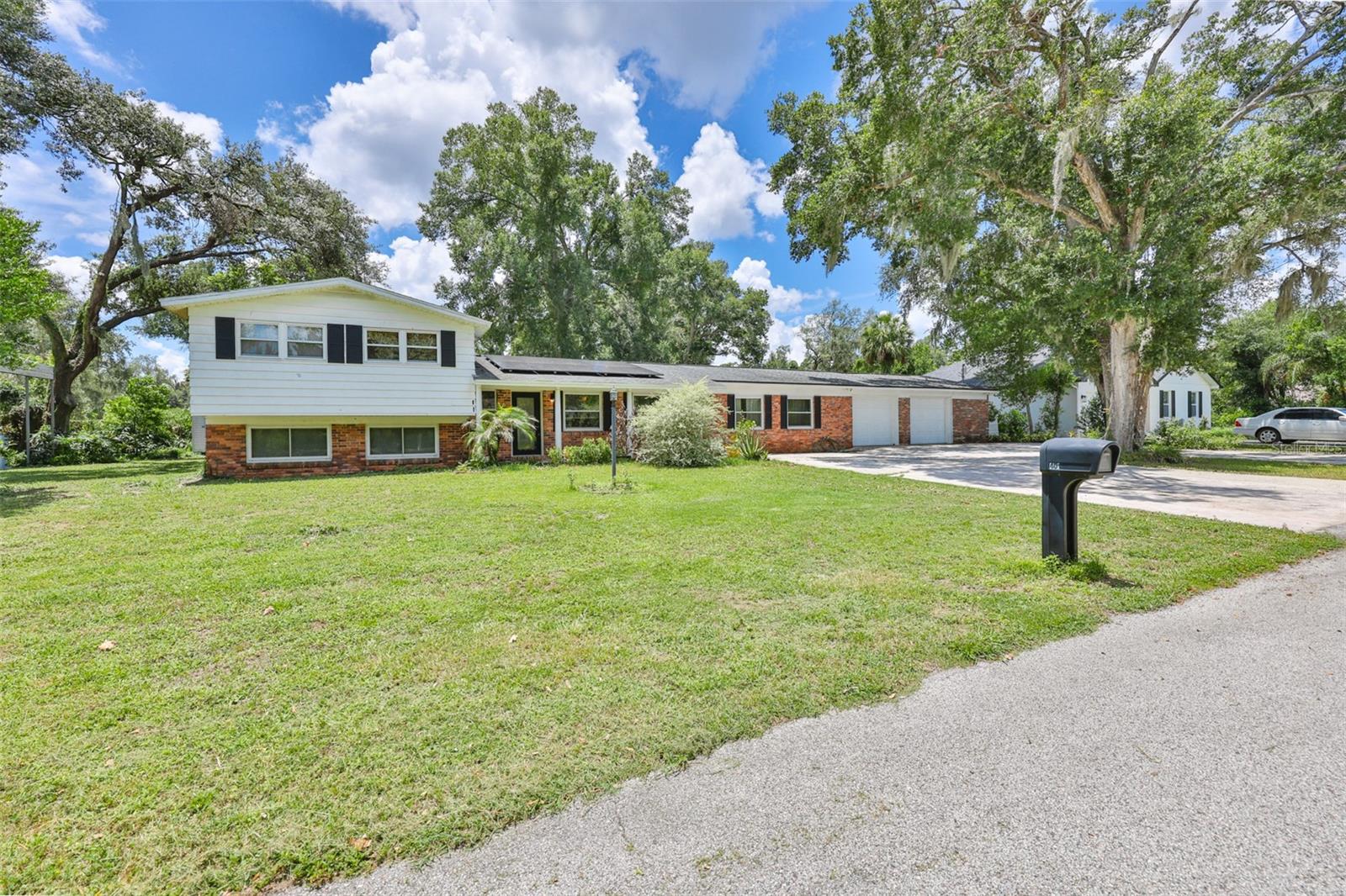 401 OVERLAND DR — photo 4
