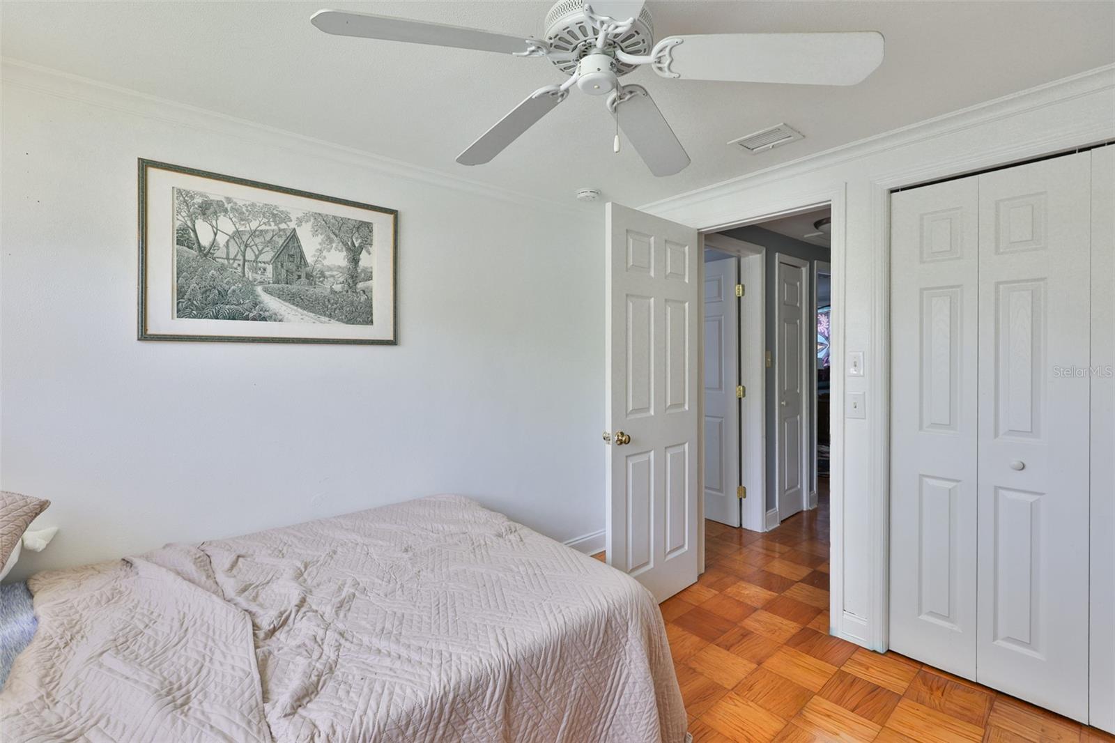 401 OVERLAND DR — photo 19