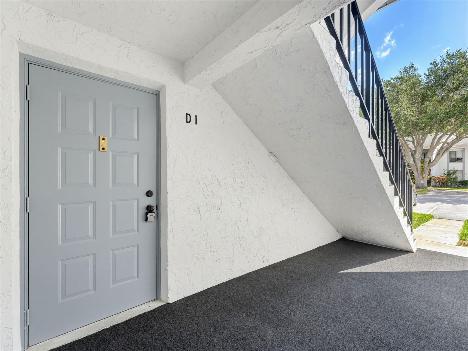 1261 PINE RIDGE CIR W #D1 — photo 26