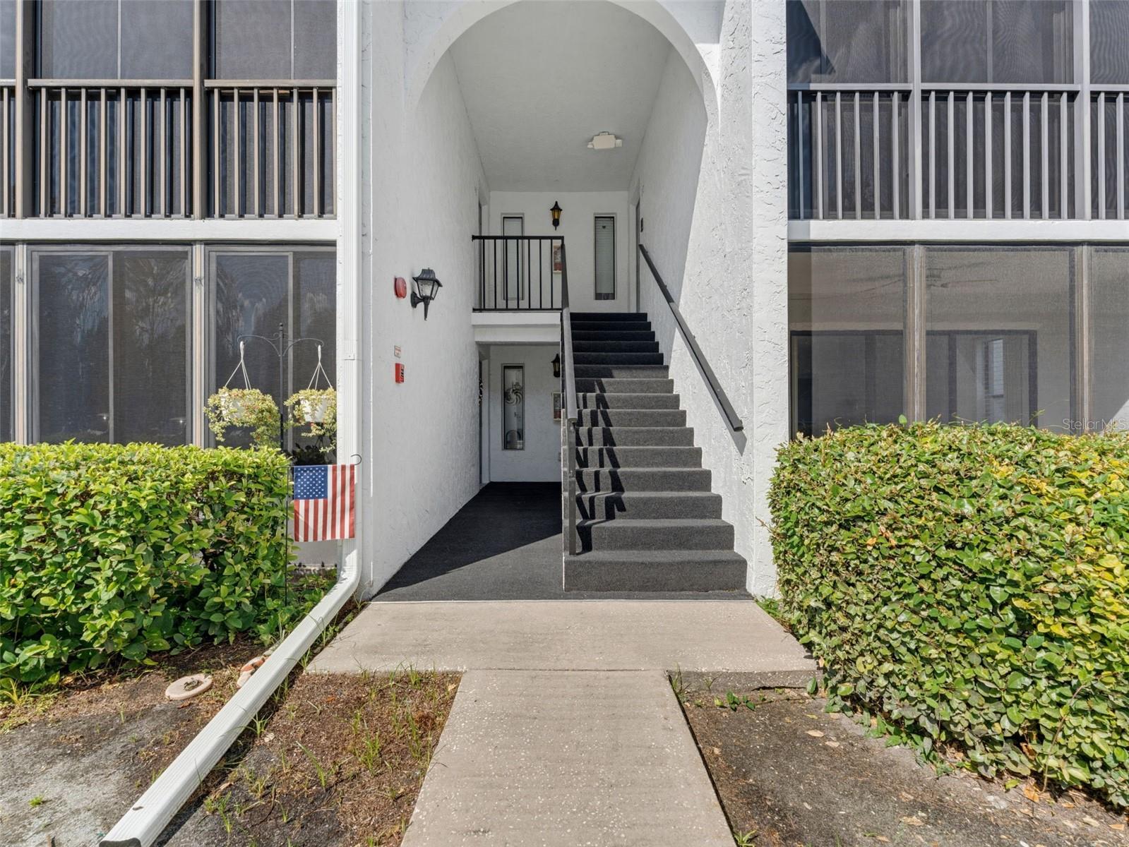 1261 PINE RIDGE CIR W #D1 — photo 25
