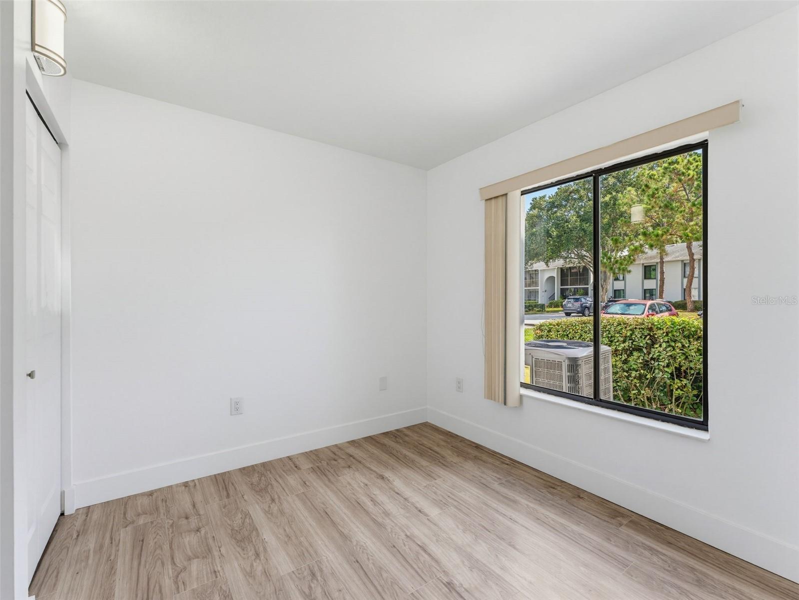 1261 PINE RIDGE CIR W #D1 — photo 10