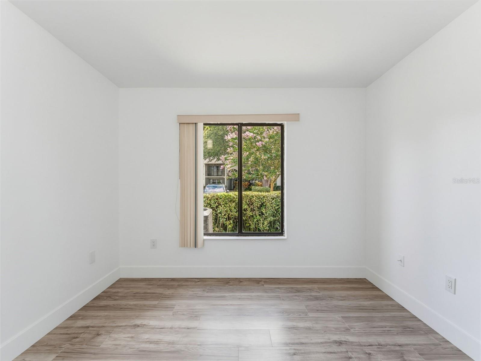 1261 PINE RIDGE CIR W #D1 — photo 15