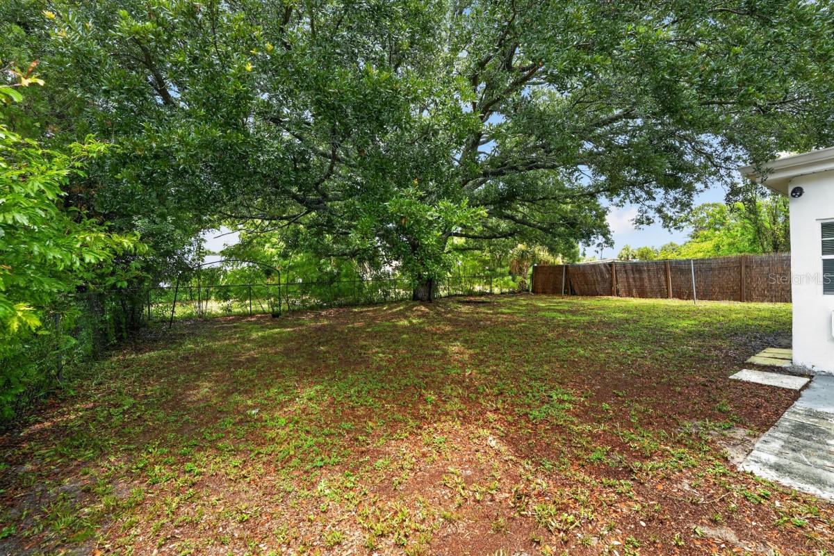 5037 BULLARD ST — photo 23