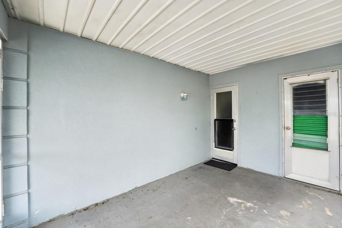 5037 BULLARD ST — photo 20