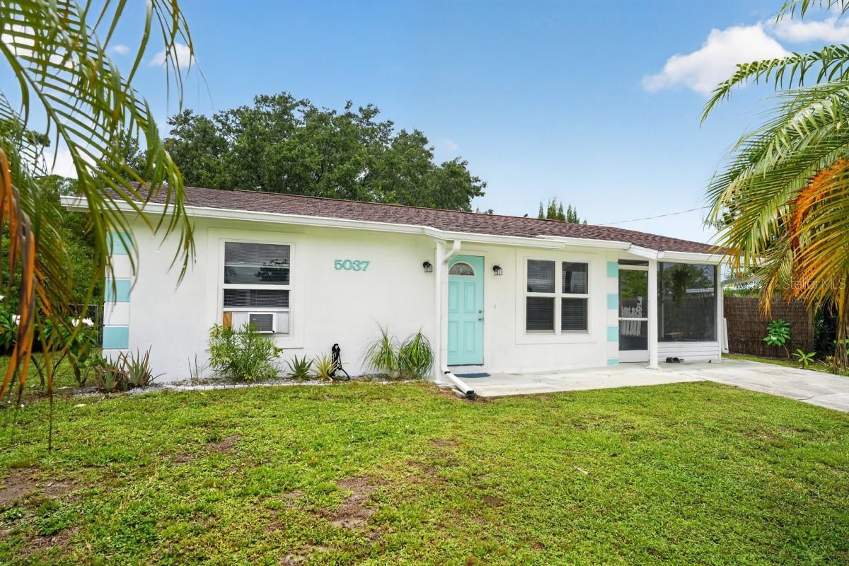 5037 BULLARD ST — photo 3