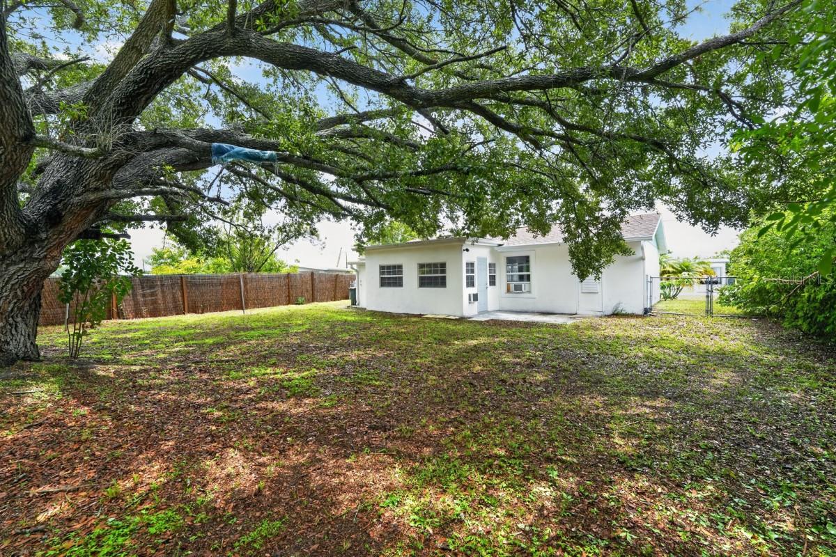 5037 BULLARD ST — photo 24