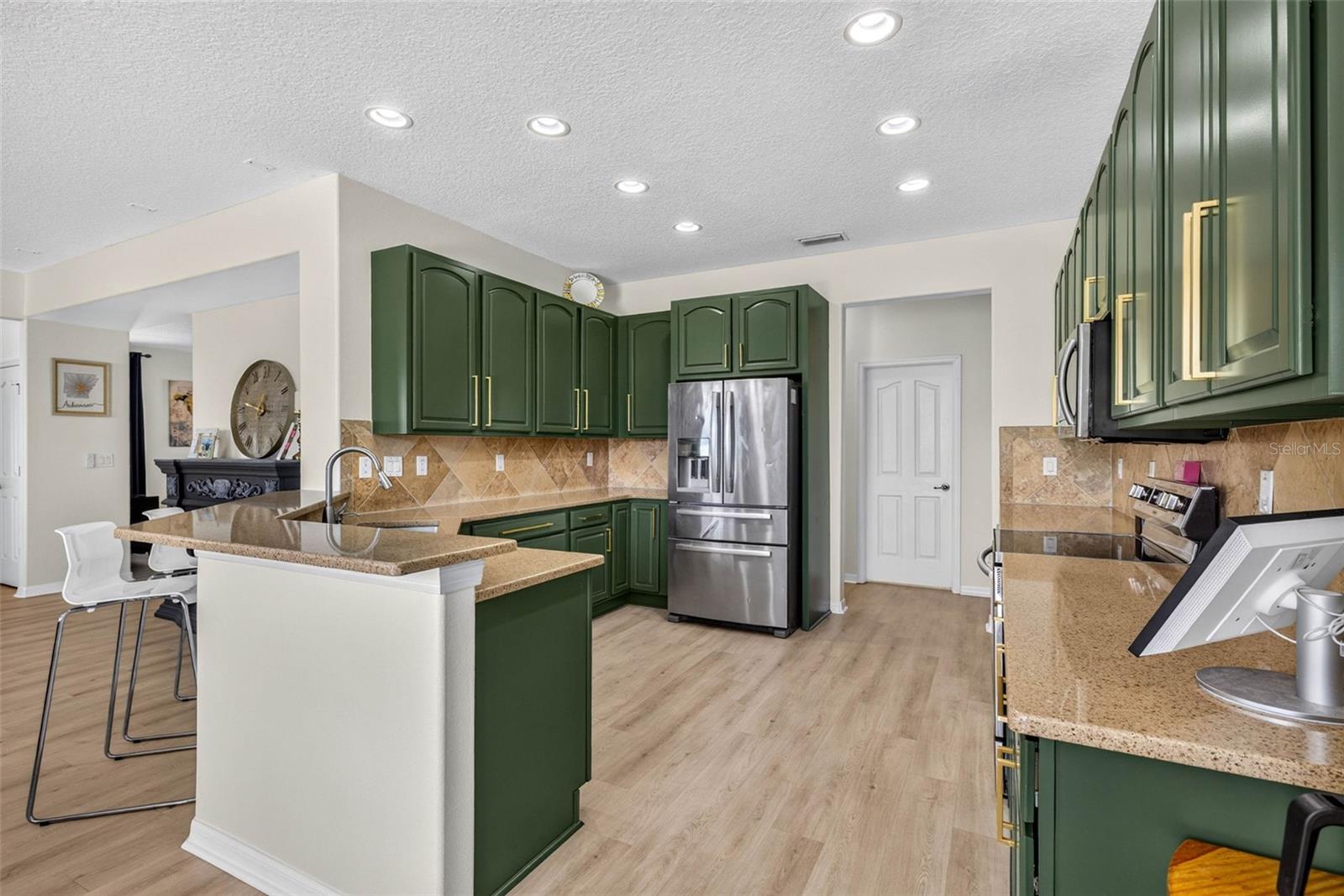 7360 BRIDGEVIEW — photo 34