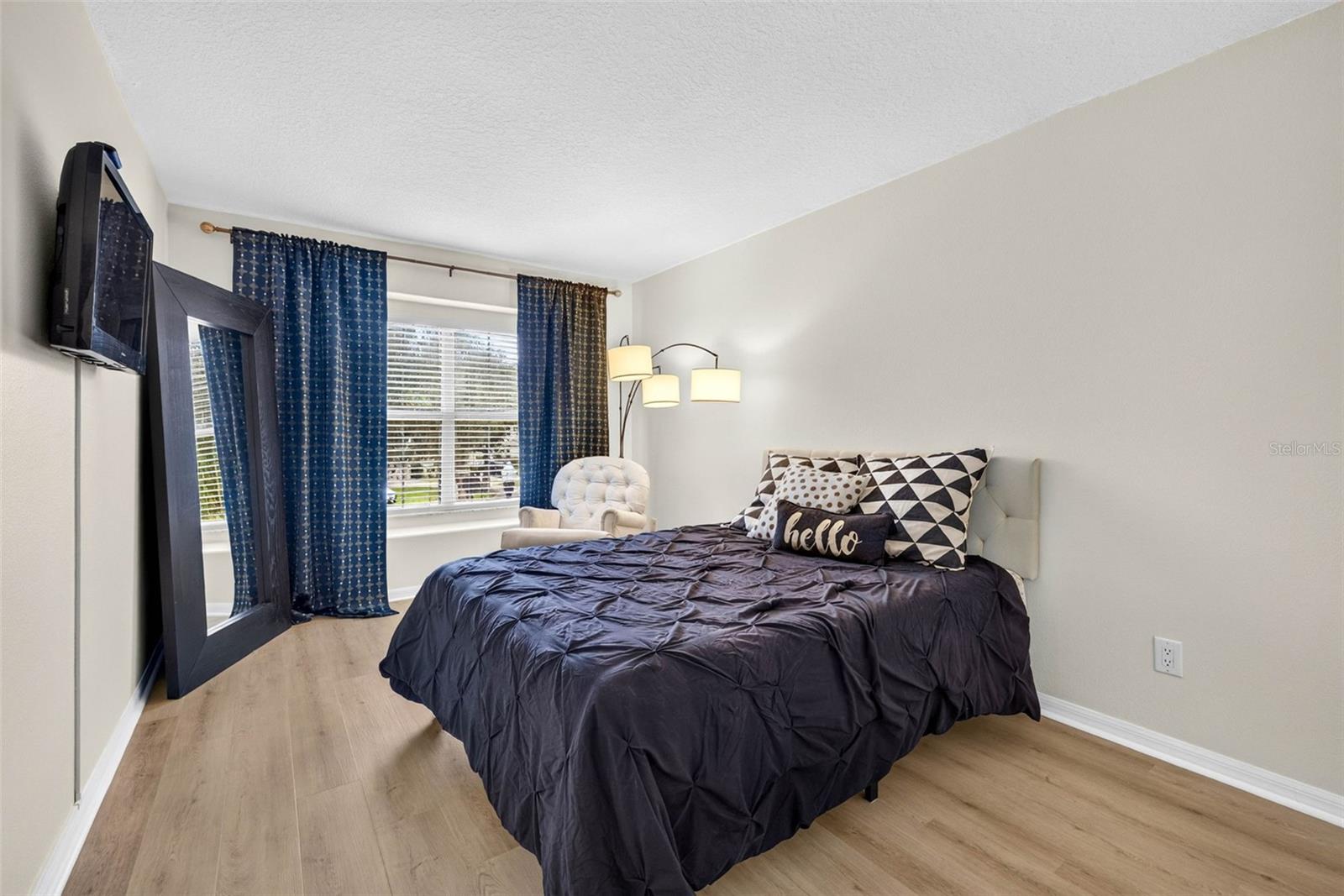 7360 BRIDGEVIEW — photo 43