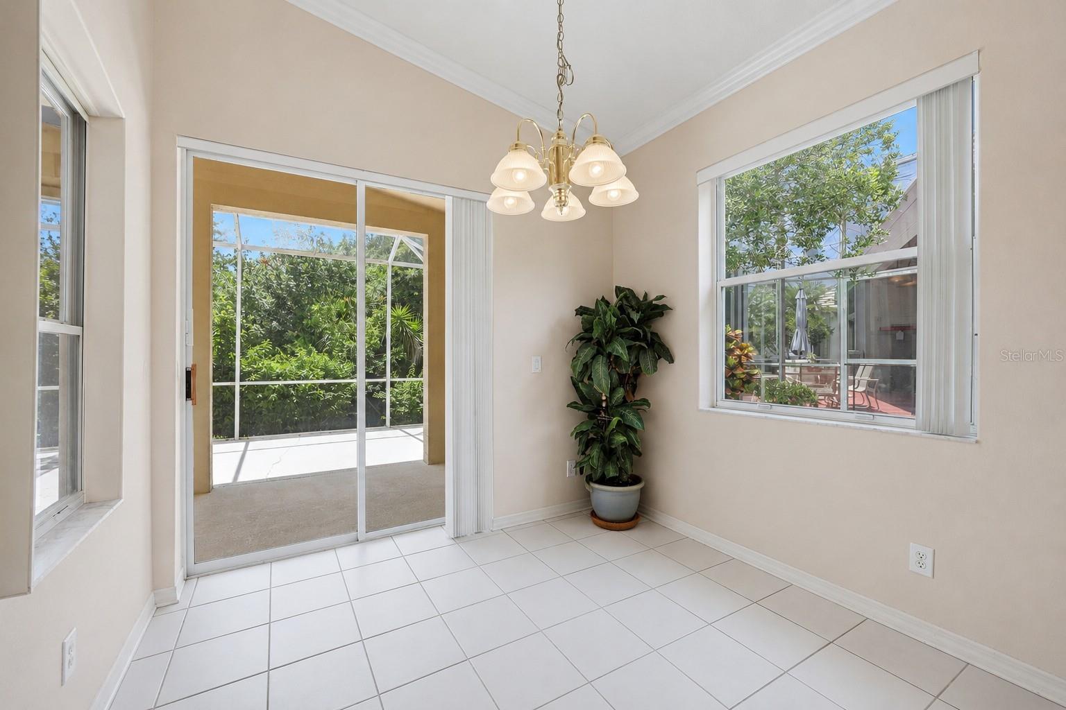 8492 IDLEWOOD CT — photo 6