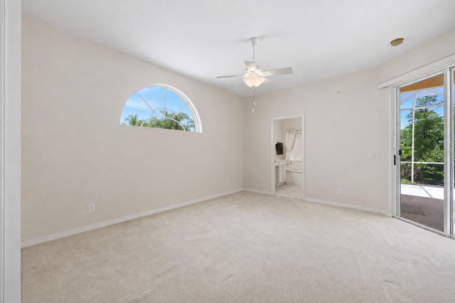 8492 IDLEWOOD CT — photo 10