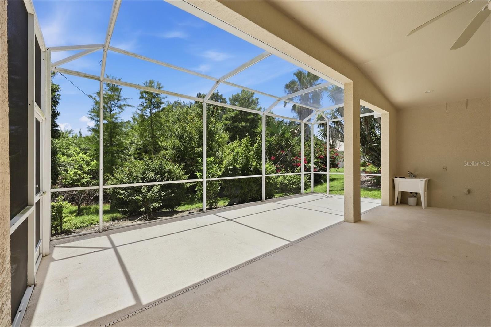 8492 IDLEWOOD CT — photo 18