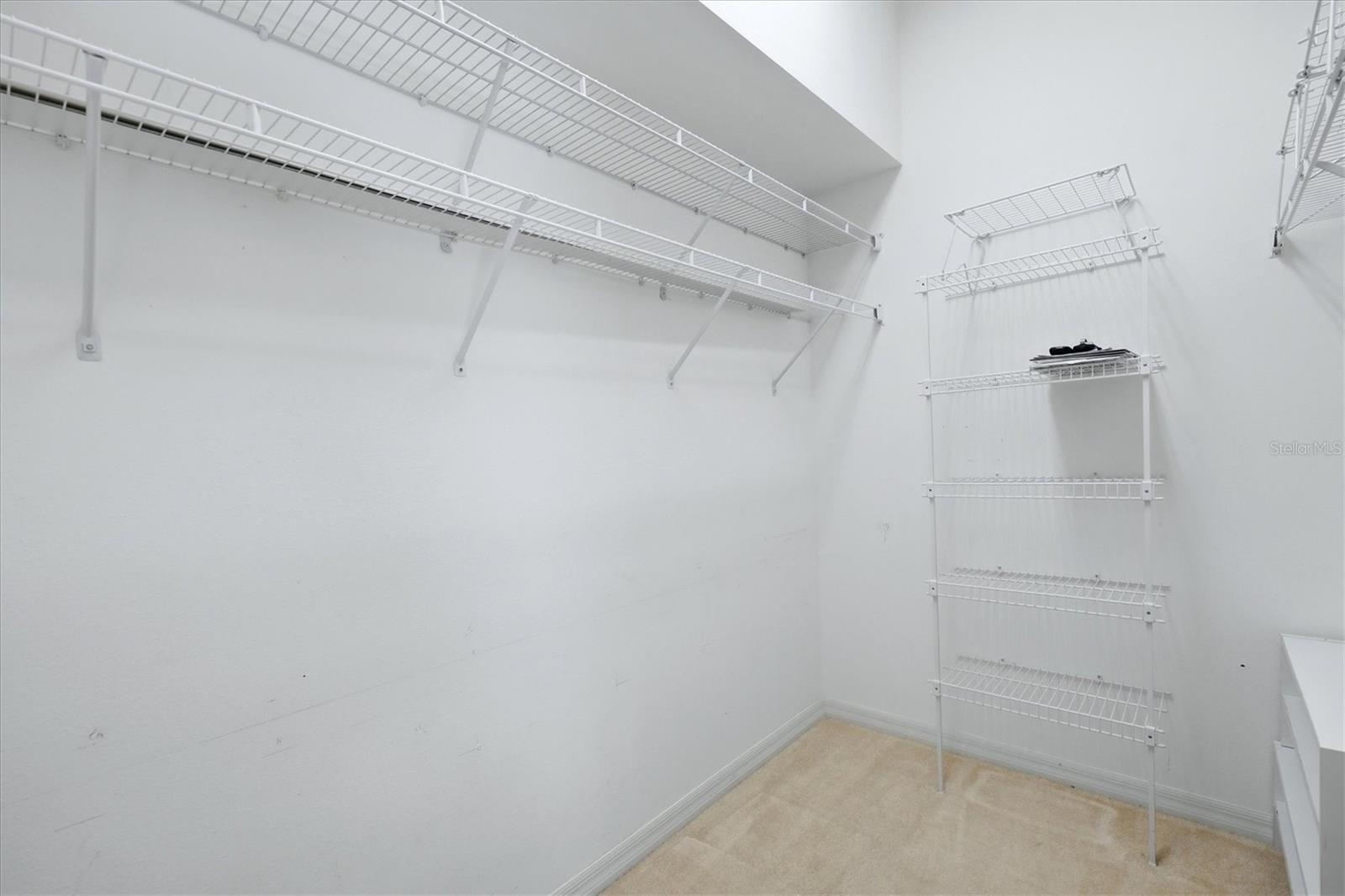 8492 IDLEWOOD CT — photo 32