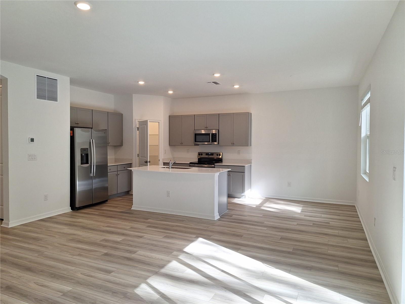 34916 MULRION DR — photo 3