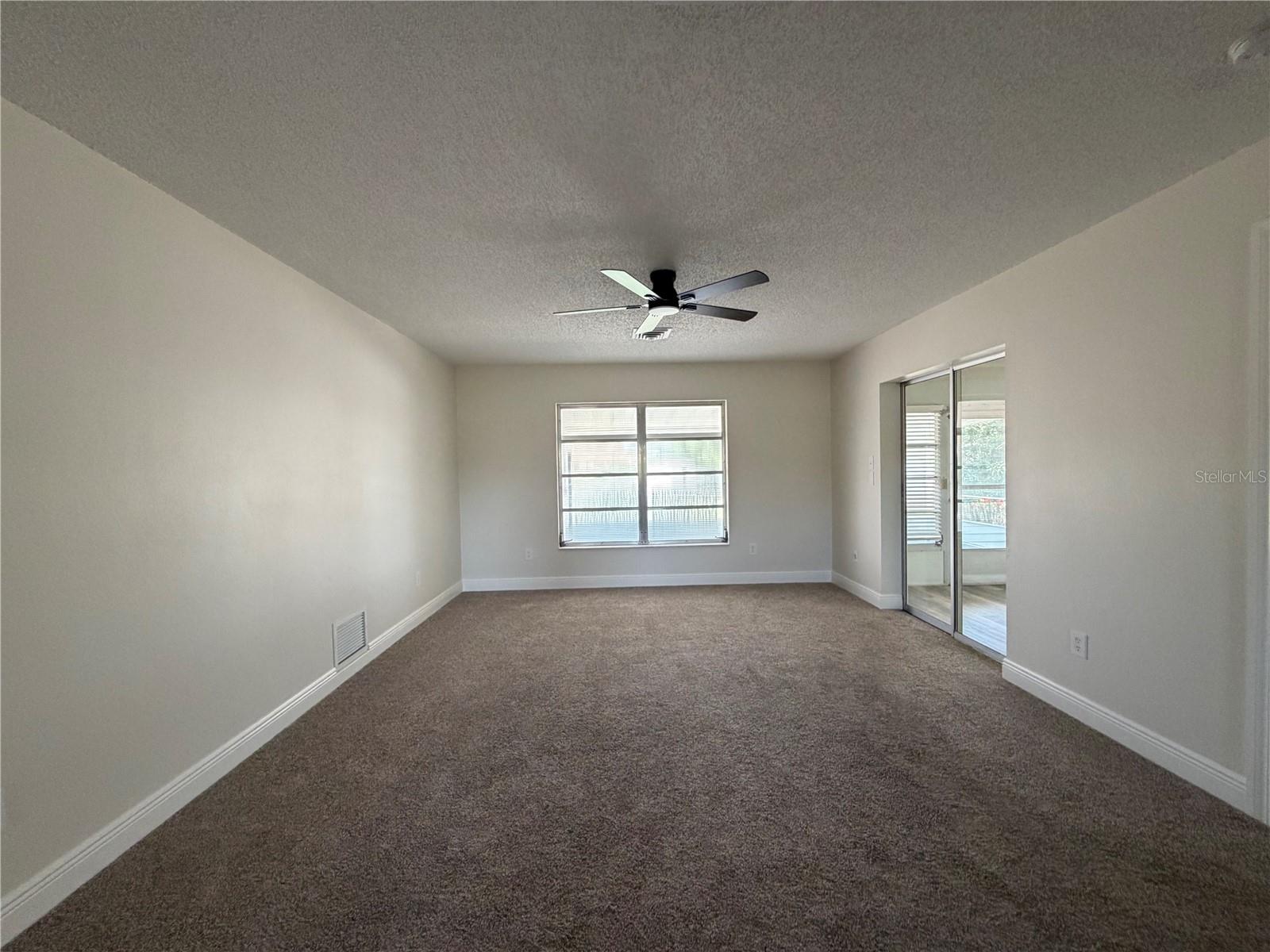 635 HARVEY ST — photo 10