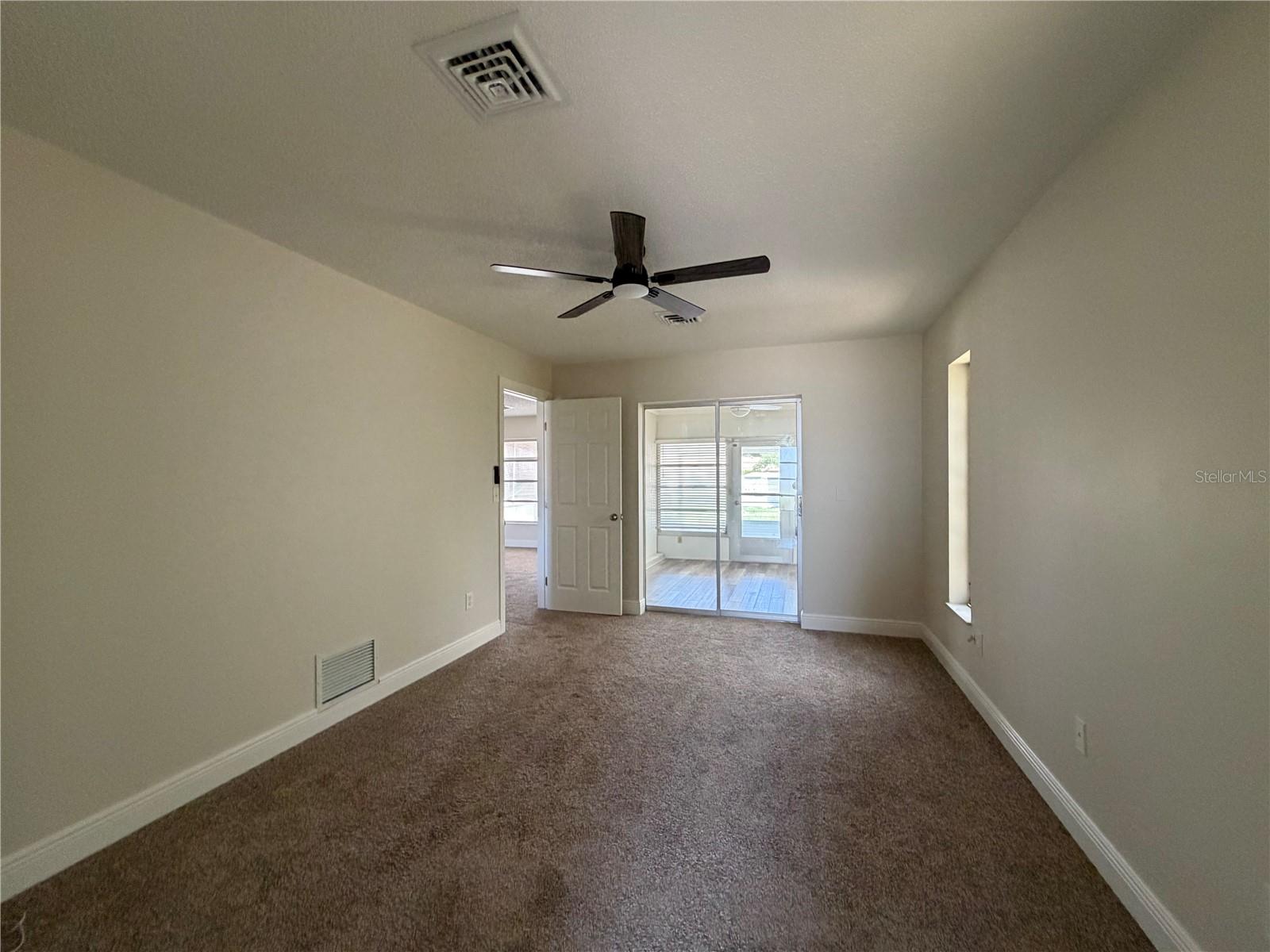 635 HARVEY ST — photo 15