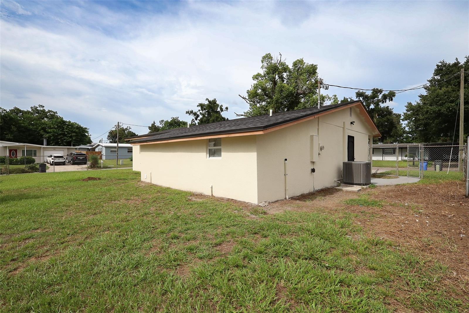 505 CLEARFIELD RD — photo 35