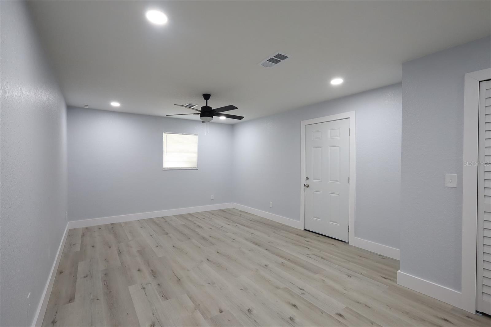505 CLEARFIELD RD — photo 21