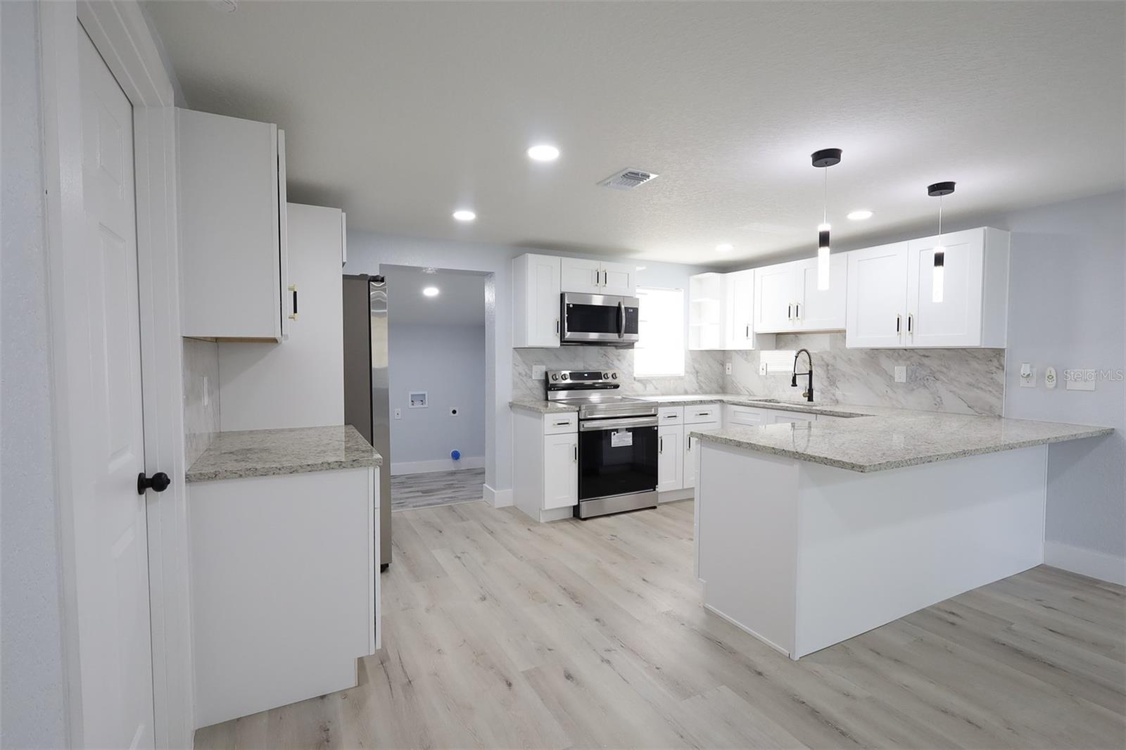 505 CLEARFIELD RD — photo 5