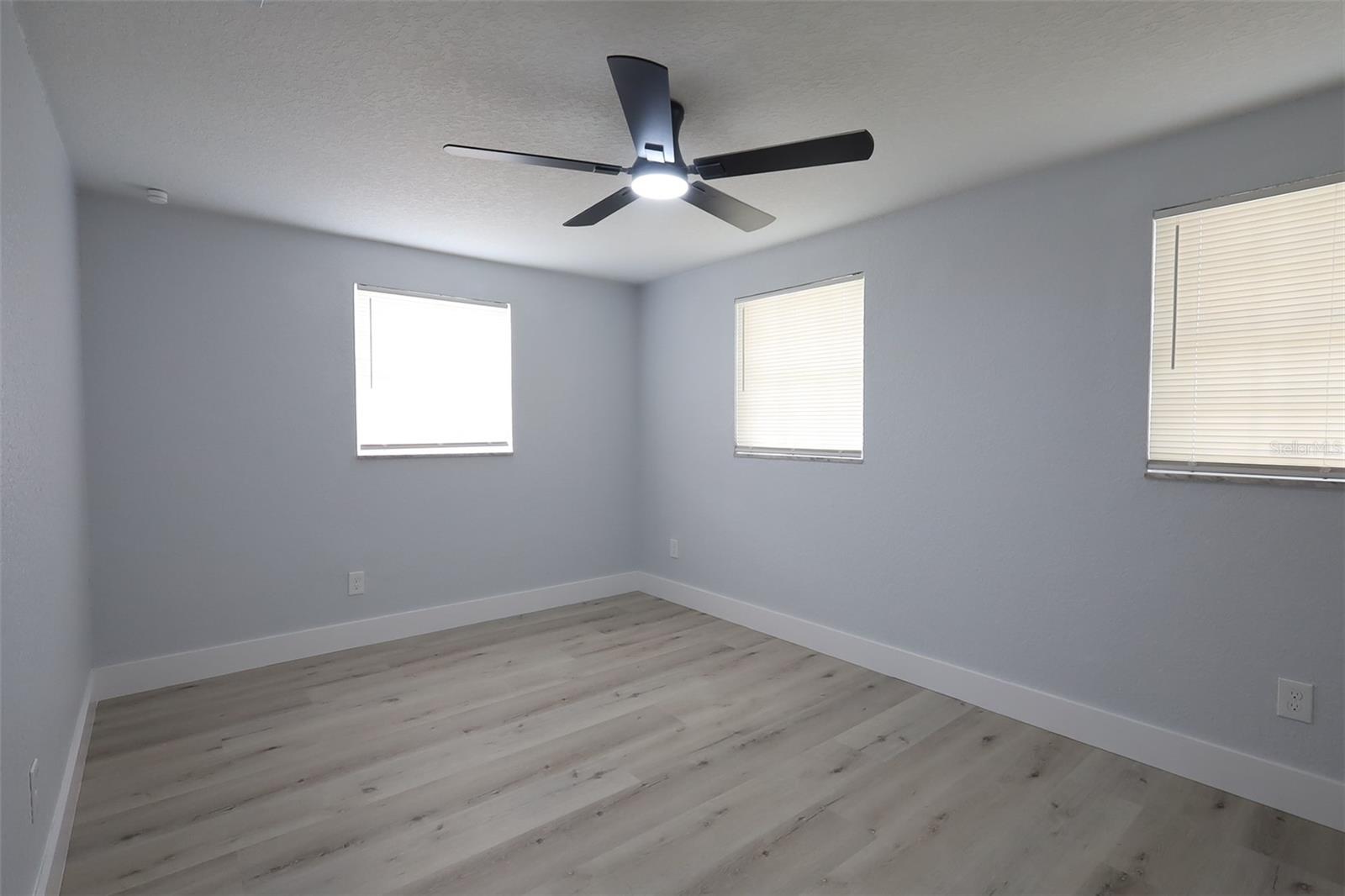 505 CLEARFIELD RD — photo 17