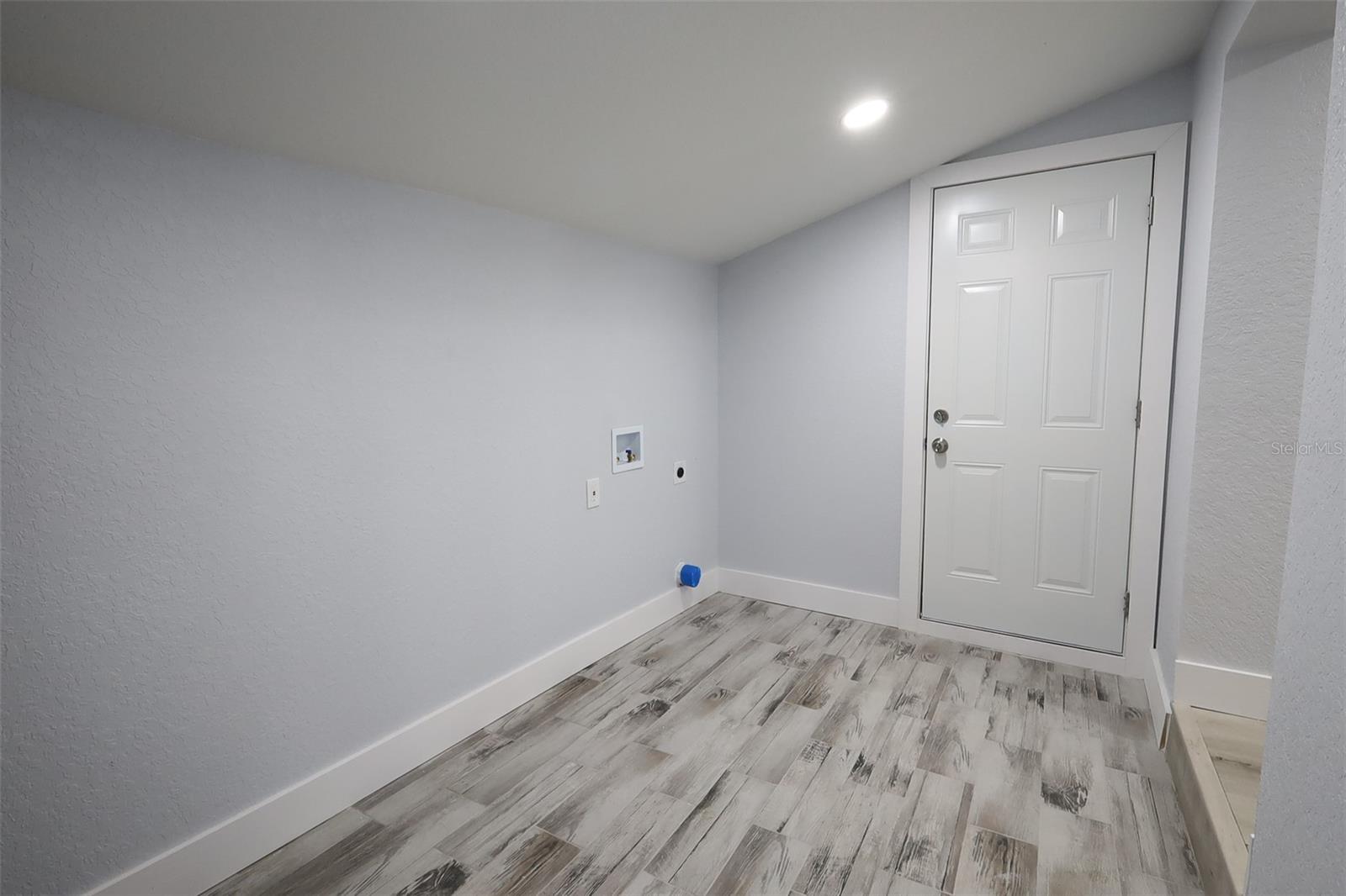 505 CLEARFIELD RD — photo 30