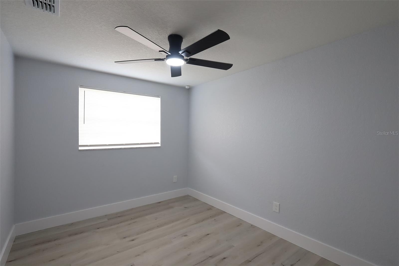 505 CLEARFIELD RD — photo 14
