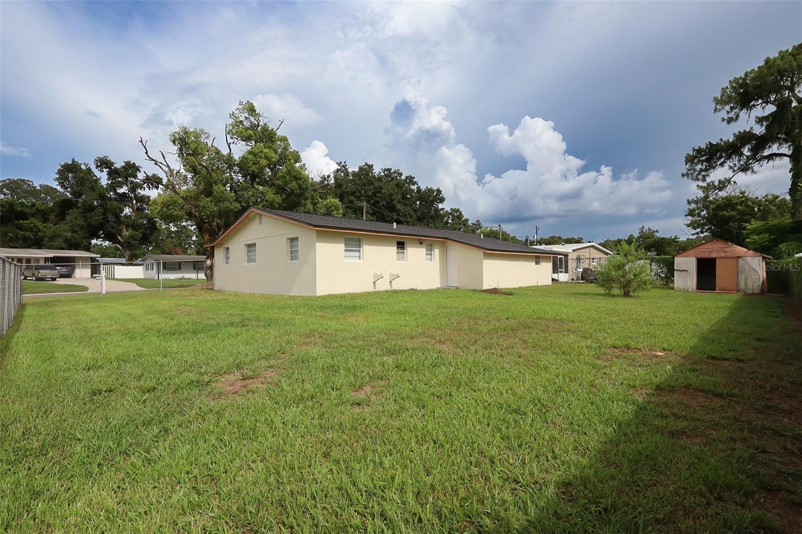 505 CLEARFIELD RD — photo 33