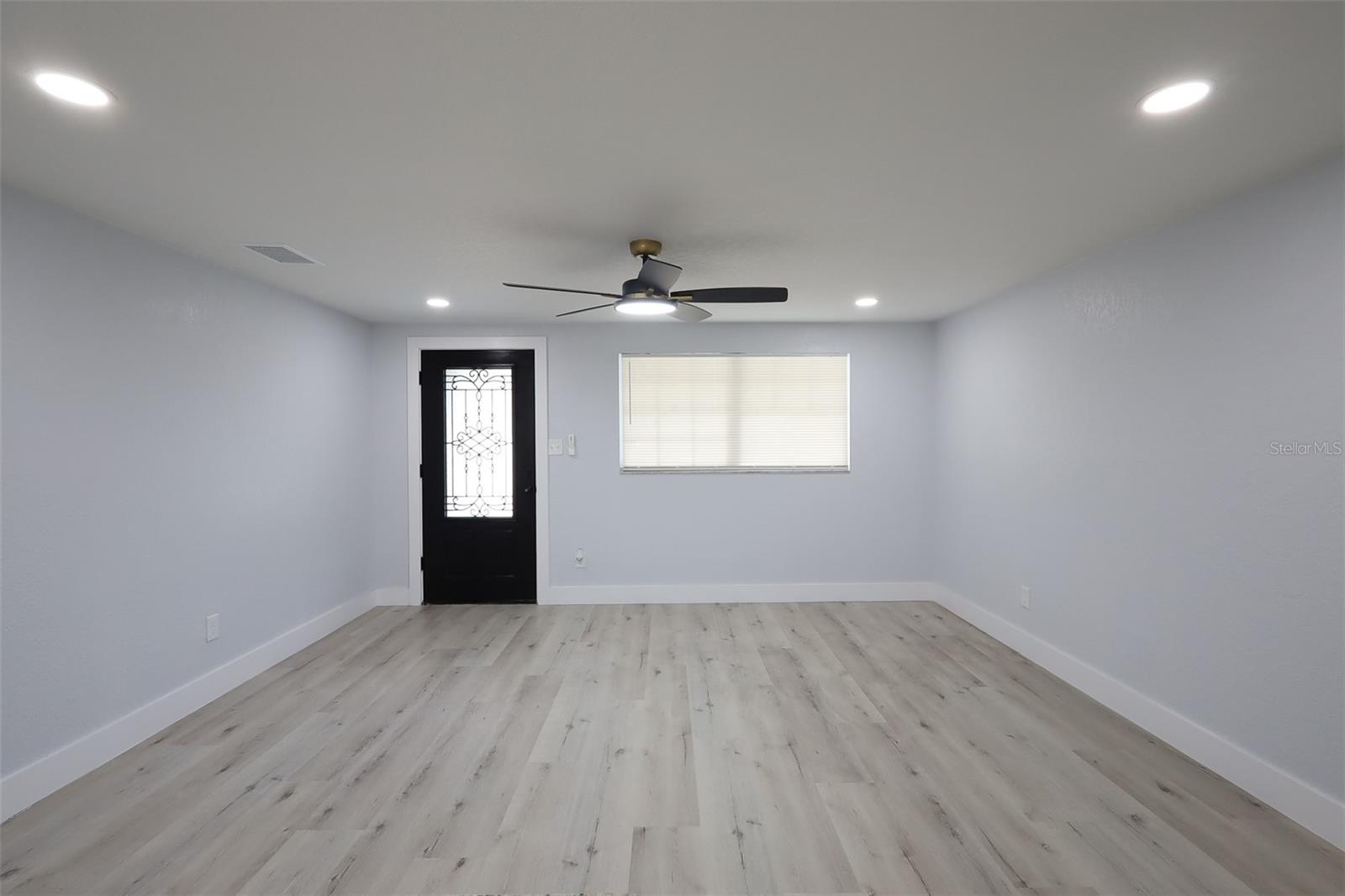 505 CLEARFIELD RD — photo 3